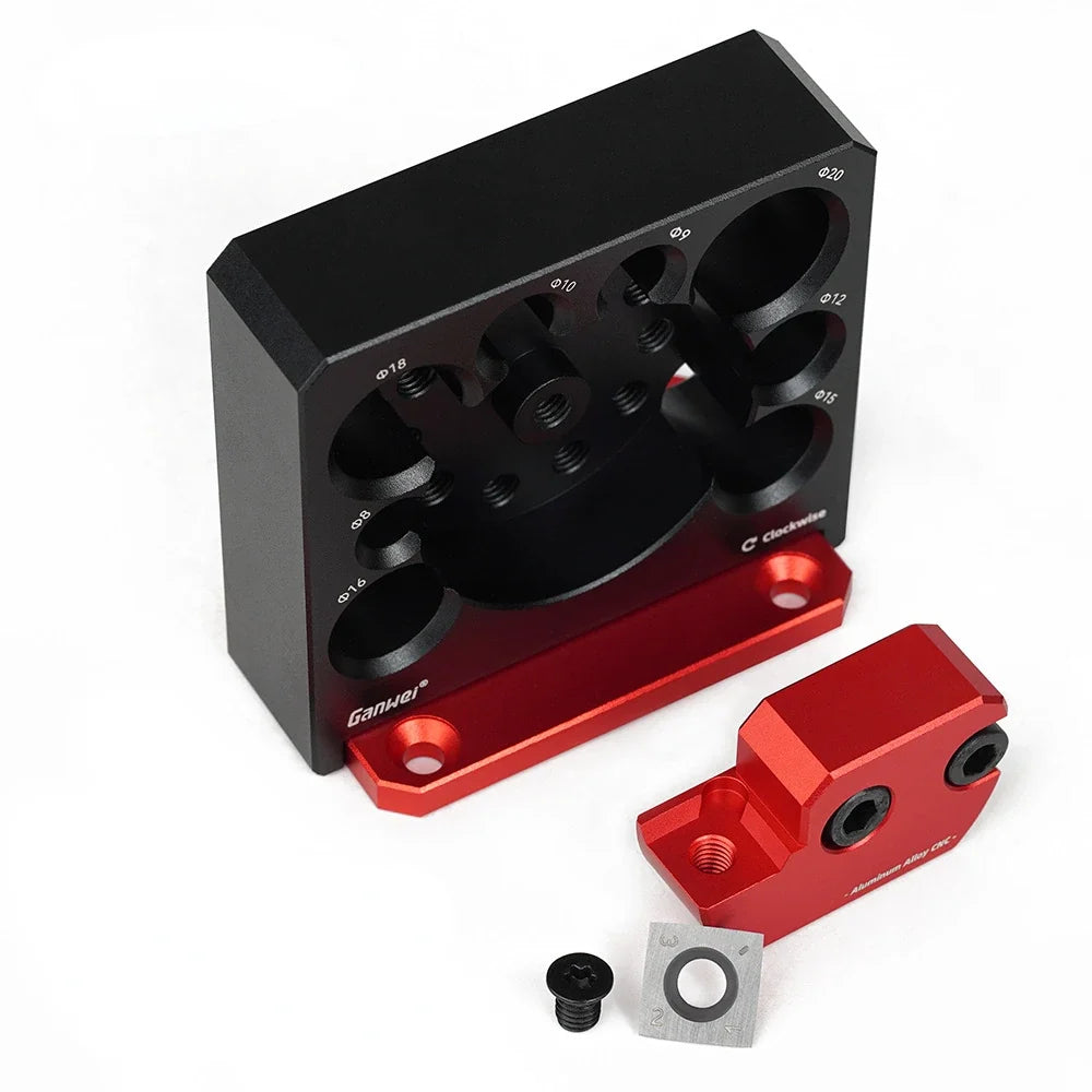Adjustable dowel maker jig